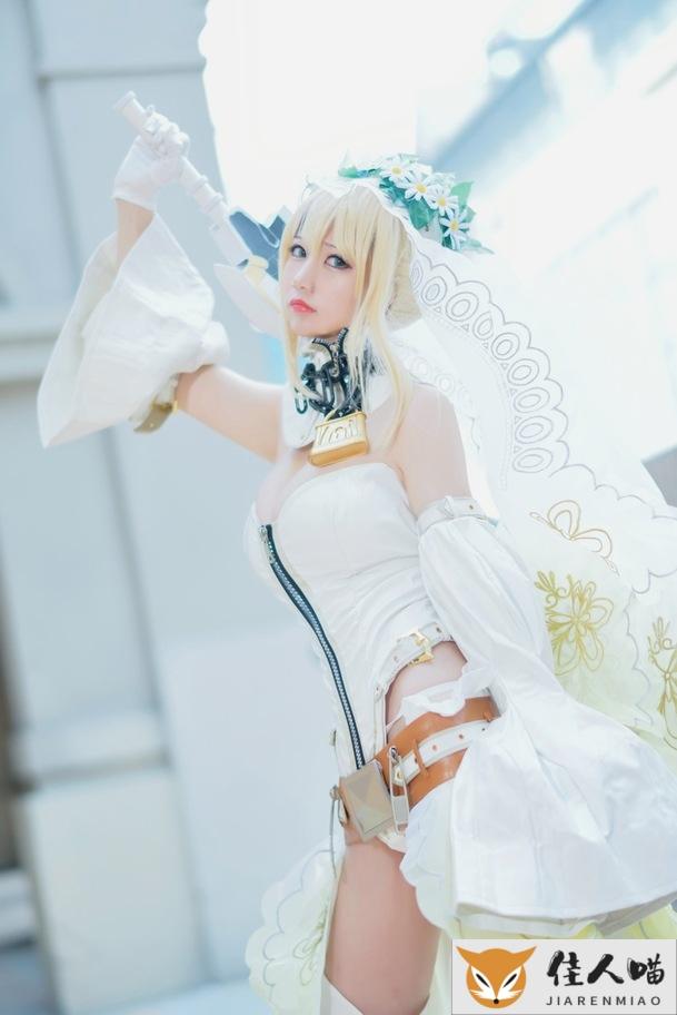 FGO尼禄花嫁Cosplay：Nagisa魔物喵白裙锁链写真合集