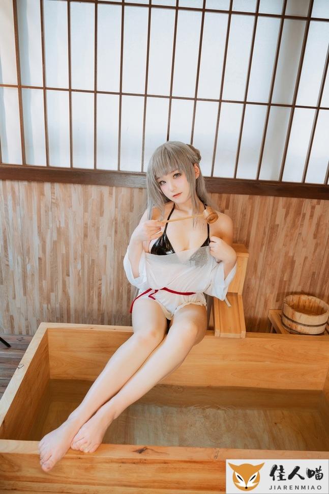 七七娜娜子Cosplay写真合集：碧蓝航线女仆与和风温泉造型盘点