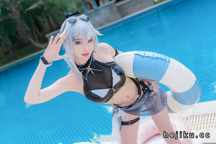 如月灰写真作品全解析：从御姐女王到暗黑系反差魅力