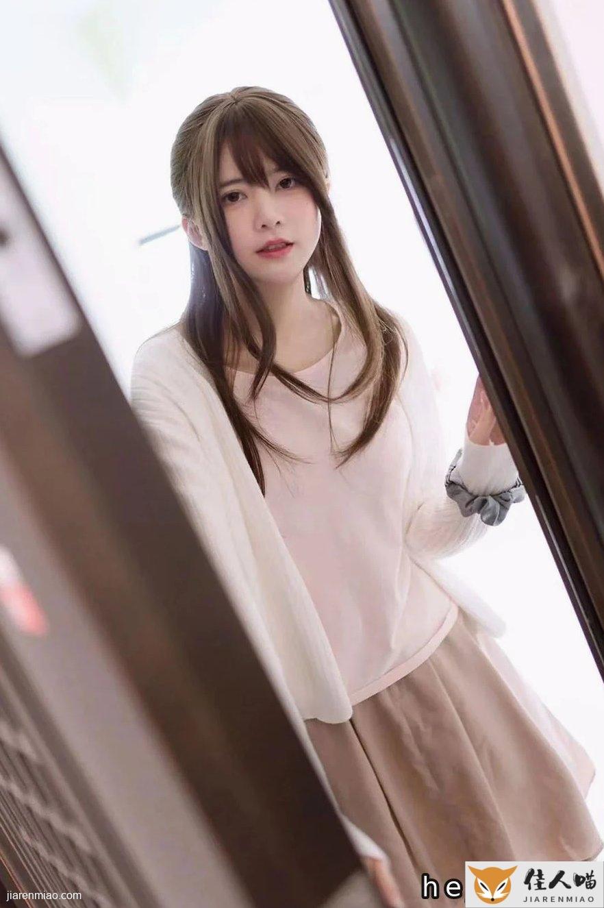 漫展返图:戴眼镜的知性御姐coser,眼酱大魔王w现场美照 cosplay写真 第3张