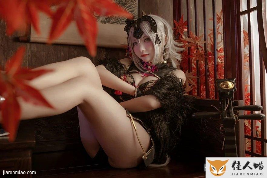 一只熊仔吗cos图片欣赏:微胖系银发战士造型 cosplay写真 第4张