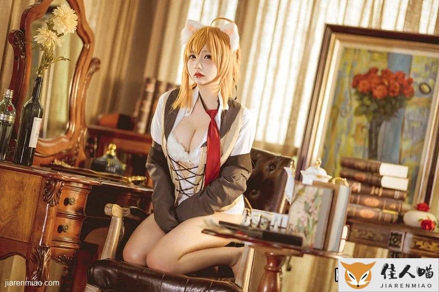 一只熊仔吗cos图片欣赏:微胖系银发战士造型 cosplay写真 第2张