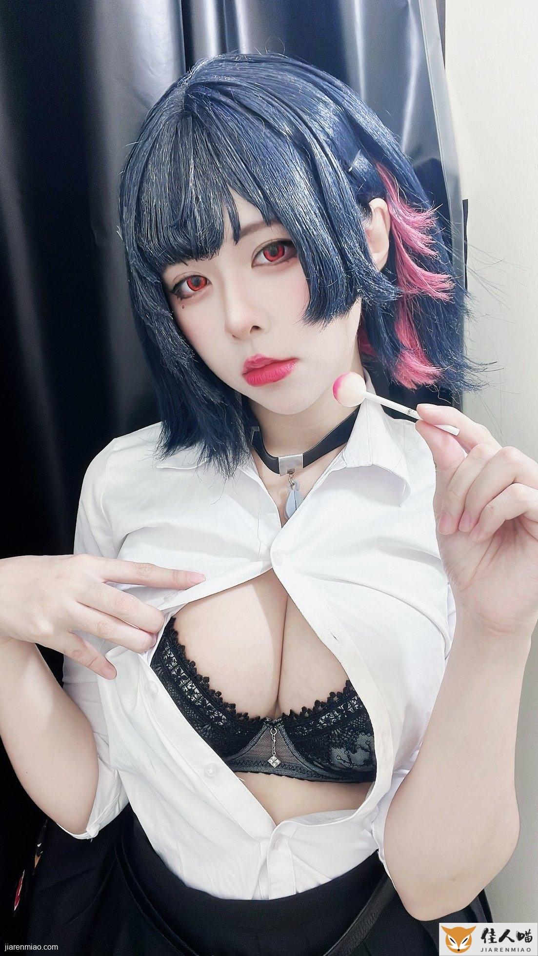 小空sora艾莲乔日常版cosplay 白衬衫黑丝鲨鱼女仆 cosplay写真 第6张