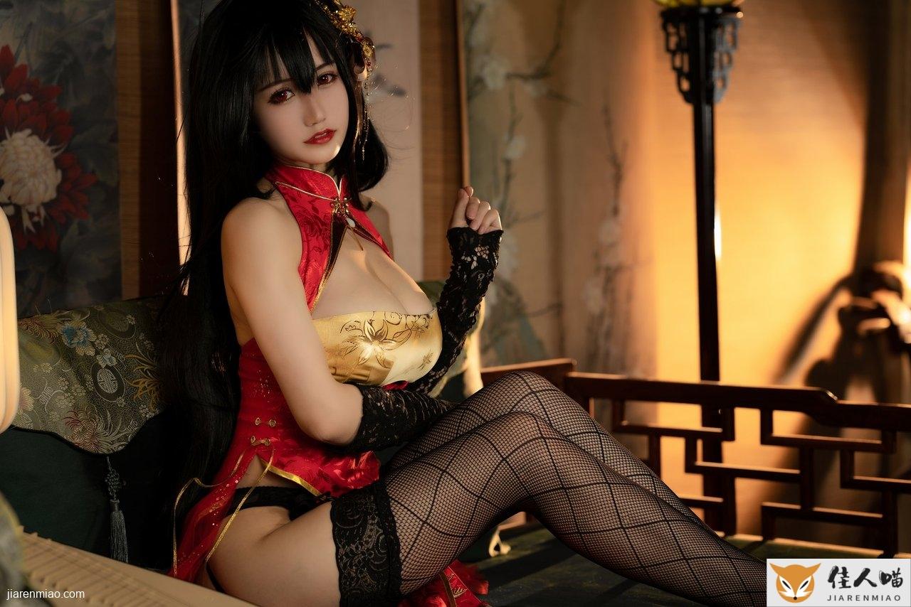小仓千代w蔚蓝档案cosplay返图:红金和风道具堆满场 cosplay写真 第5张