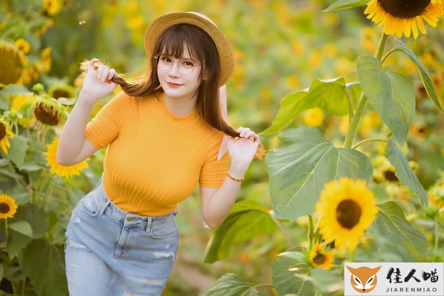 人气Coser前羽rr写真图片合集：COSPLAY风格与个人资料解析